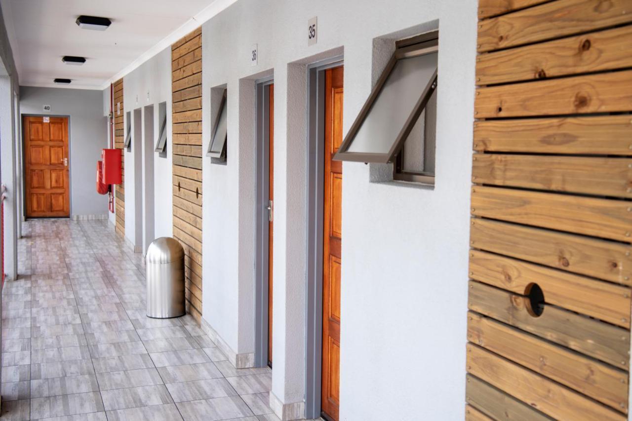 Ecomotel Marlboro Йоханнесбург Экстерьер фото